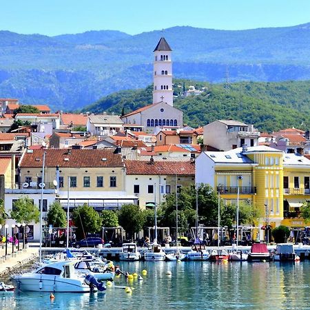Apartman Una Lägenhet Crikvenica Exteriör bild