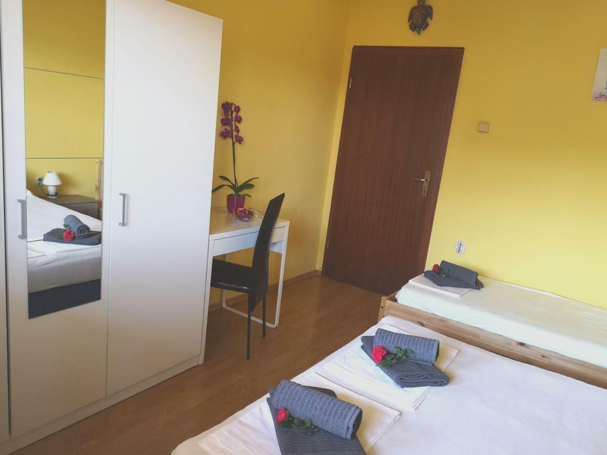 Apartman Una Lägenhet Crikvenica Exteriör bild